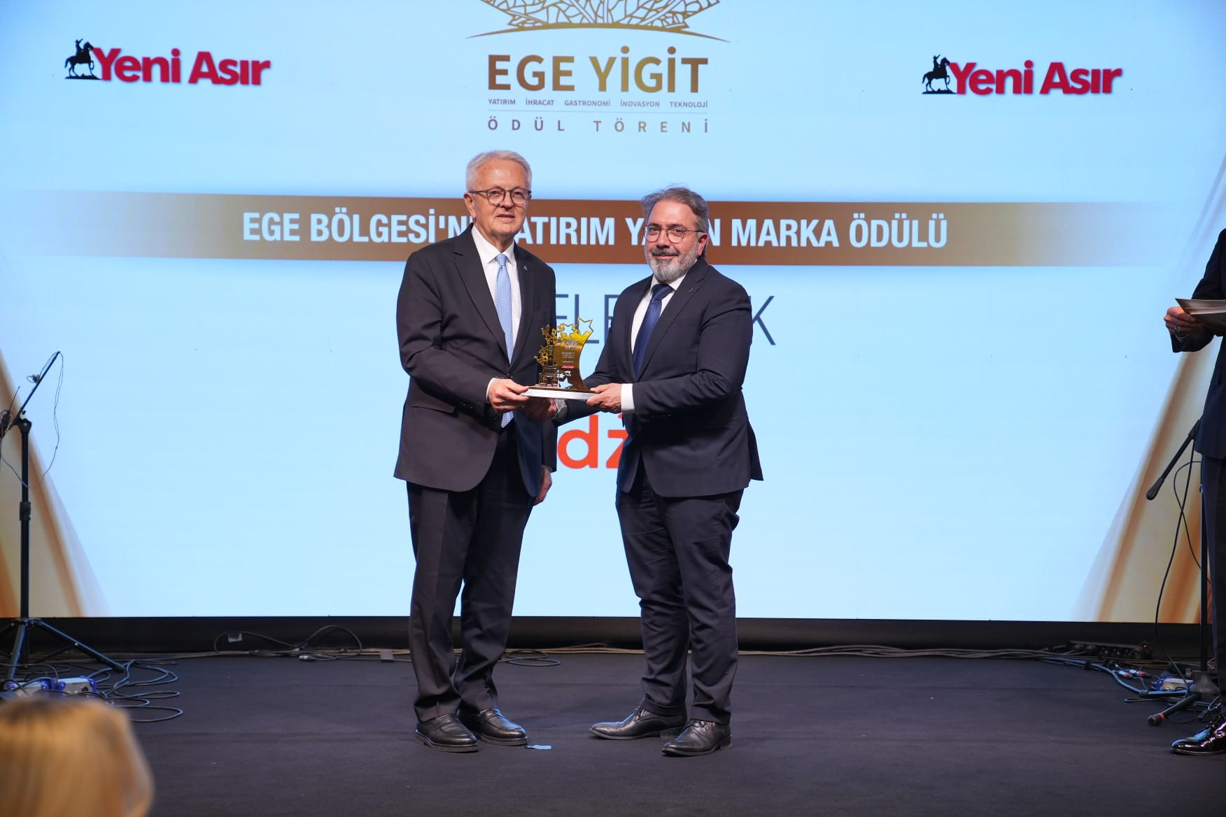 Ege Bölgesi’nde En Çok Yatırım Yapan Marka Ödülünün Sahibi Olduk